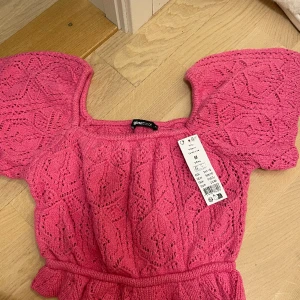 Stickad topp - Helt oanvänd perfekt inför vår o sommar 