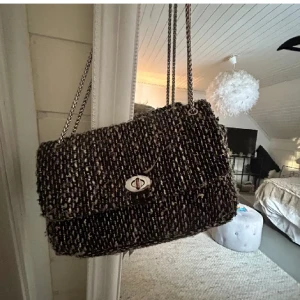 Beck söndergaard väska  - Säljer denna jättefina väskan jag köpte precis på plick men så fick jag en annan väska så säljer nu denna vidare🥰