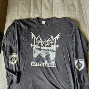Vintage 90-tal mayhem deathcrush long sleeve - Sjukt cool vintage mayhem i använt skick. Storlek XL 