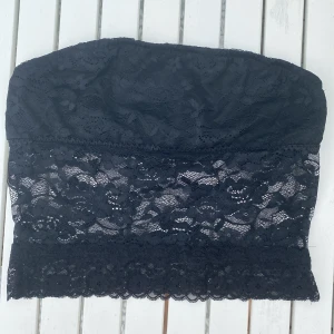 Spetstopp - Snygg spets topp i storlek S🖤🩶