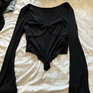 Topp - Vida ärmar, tunt tyg. Passar s/m