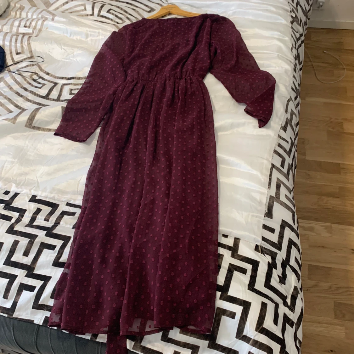 Vin röd klänning till salu  - 91