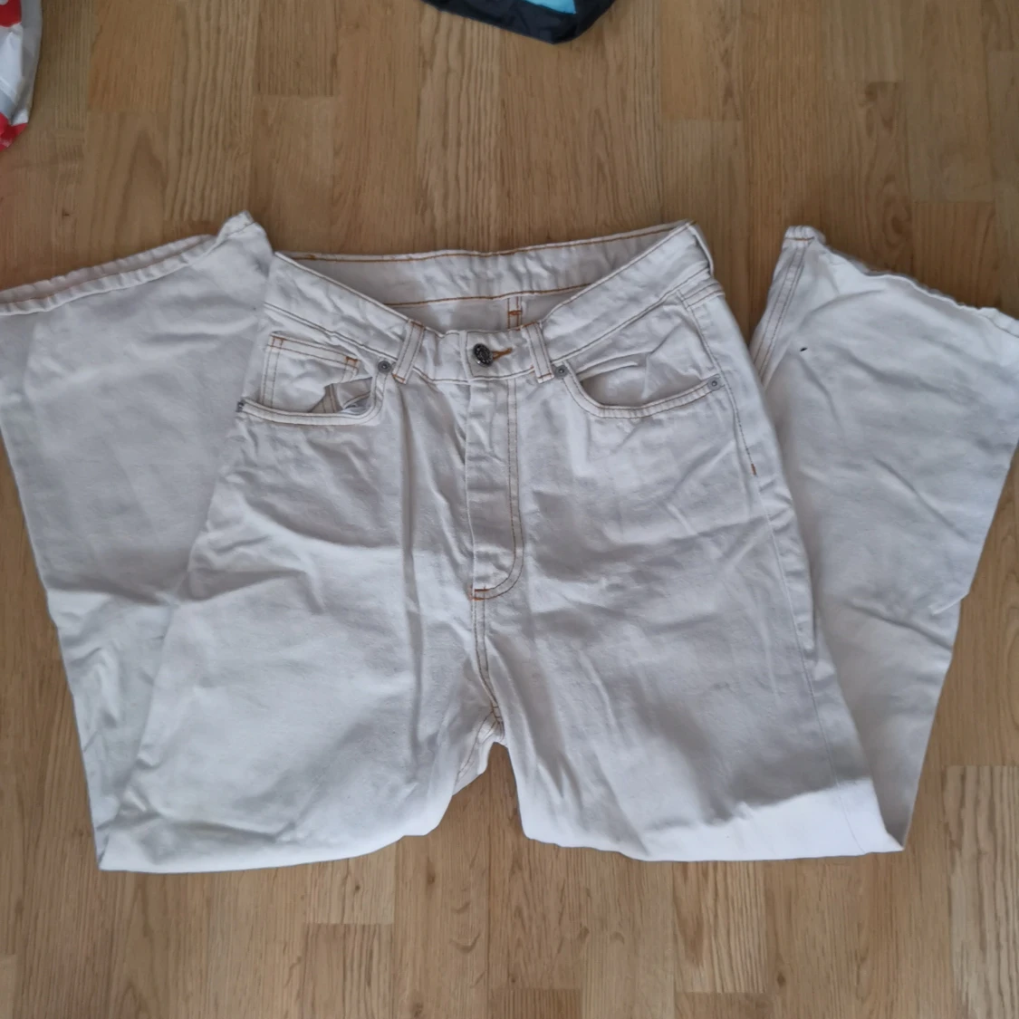 Ljusa jeans från monki