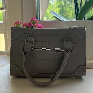 Såå snygg väska💗 - Helt ny väska, aldrig använd🎀