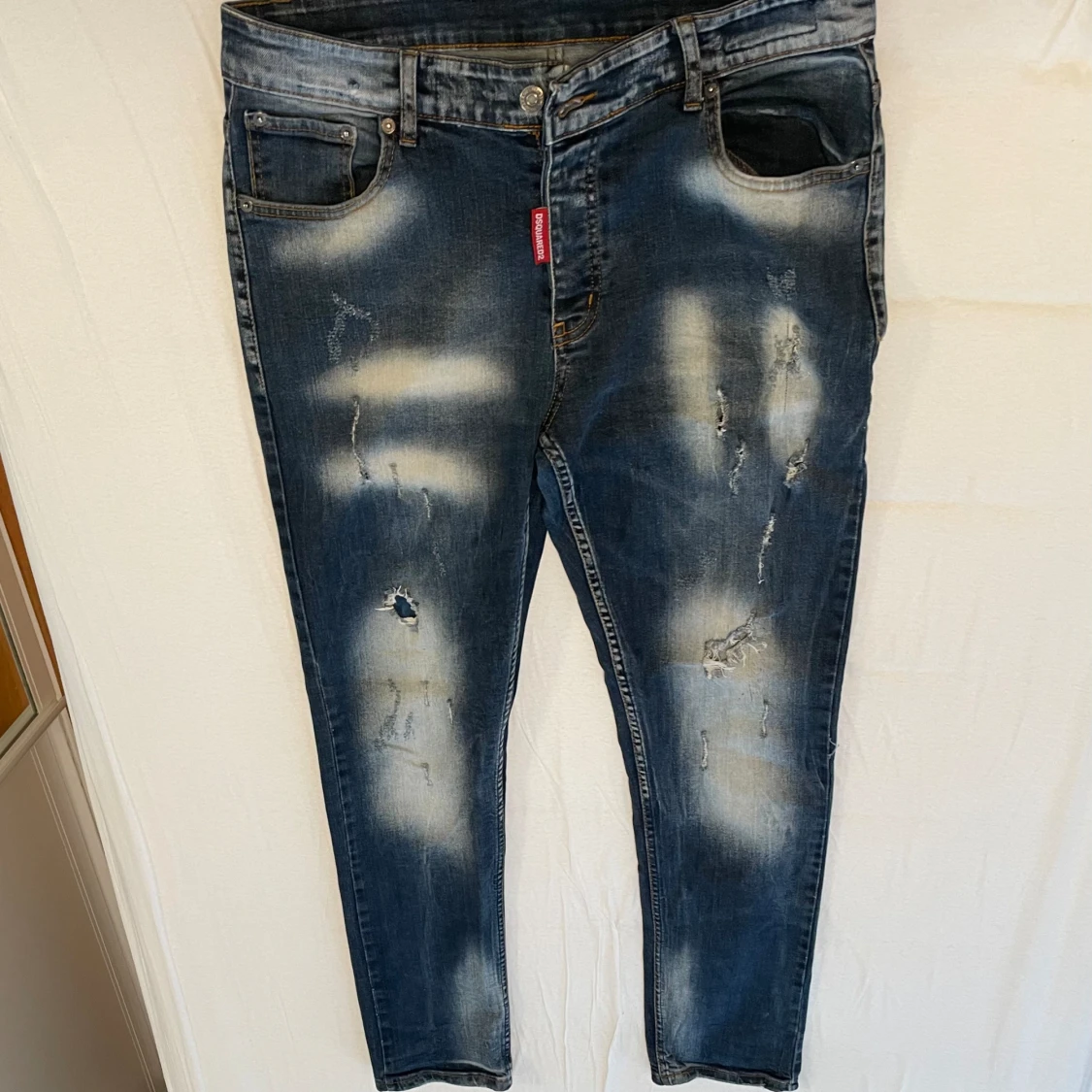 Säljer dessa ÄKTA DSQUARED2 jeans. (Bra skick) strl 52😇
