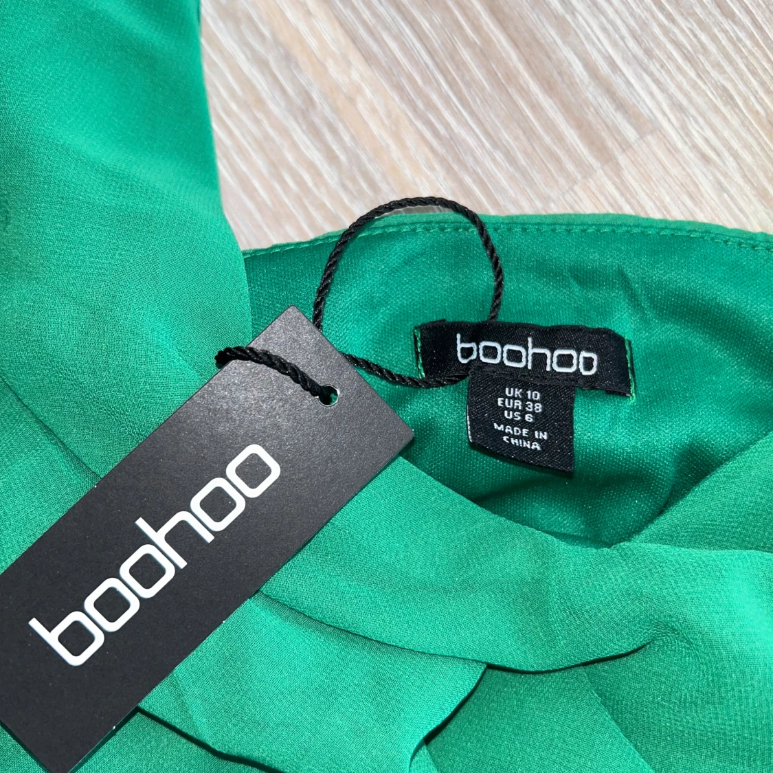 Helt ny, oanvänd balklänning  - 91