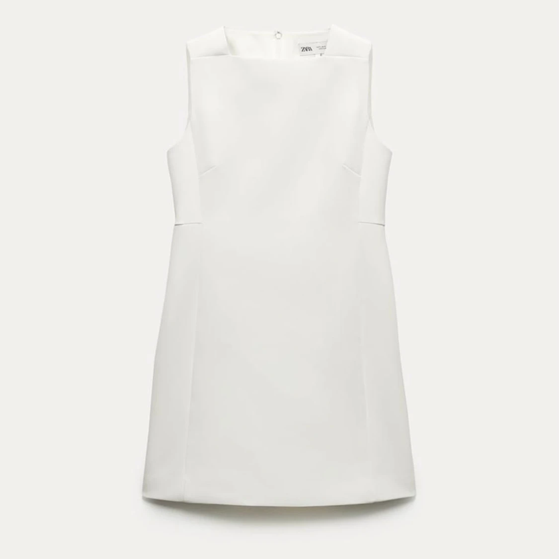 Vit zaraklänning (prislapp kvar)