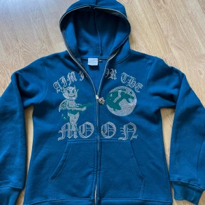 Pärltröja - Storlek S, nästan helt oanvänd