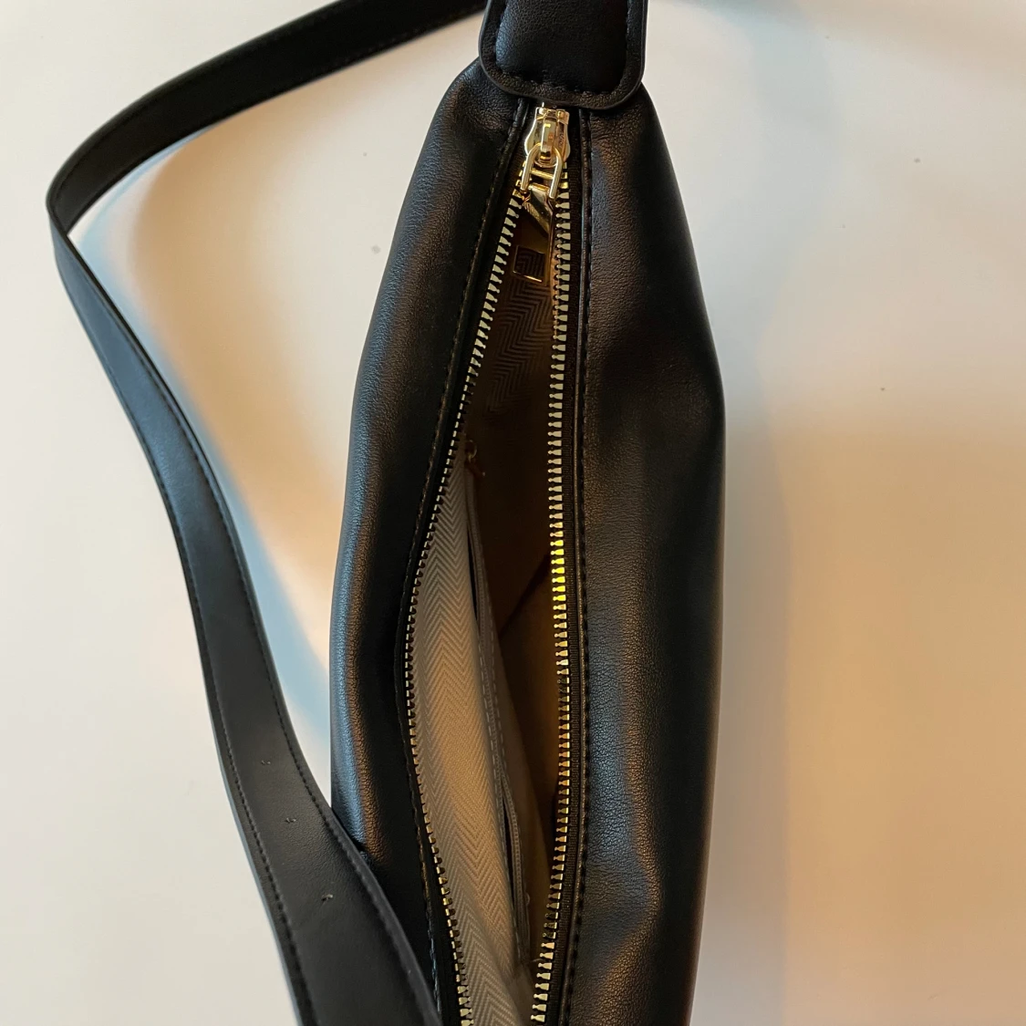 Axelremsväska  - 91