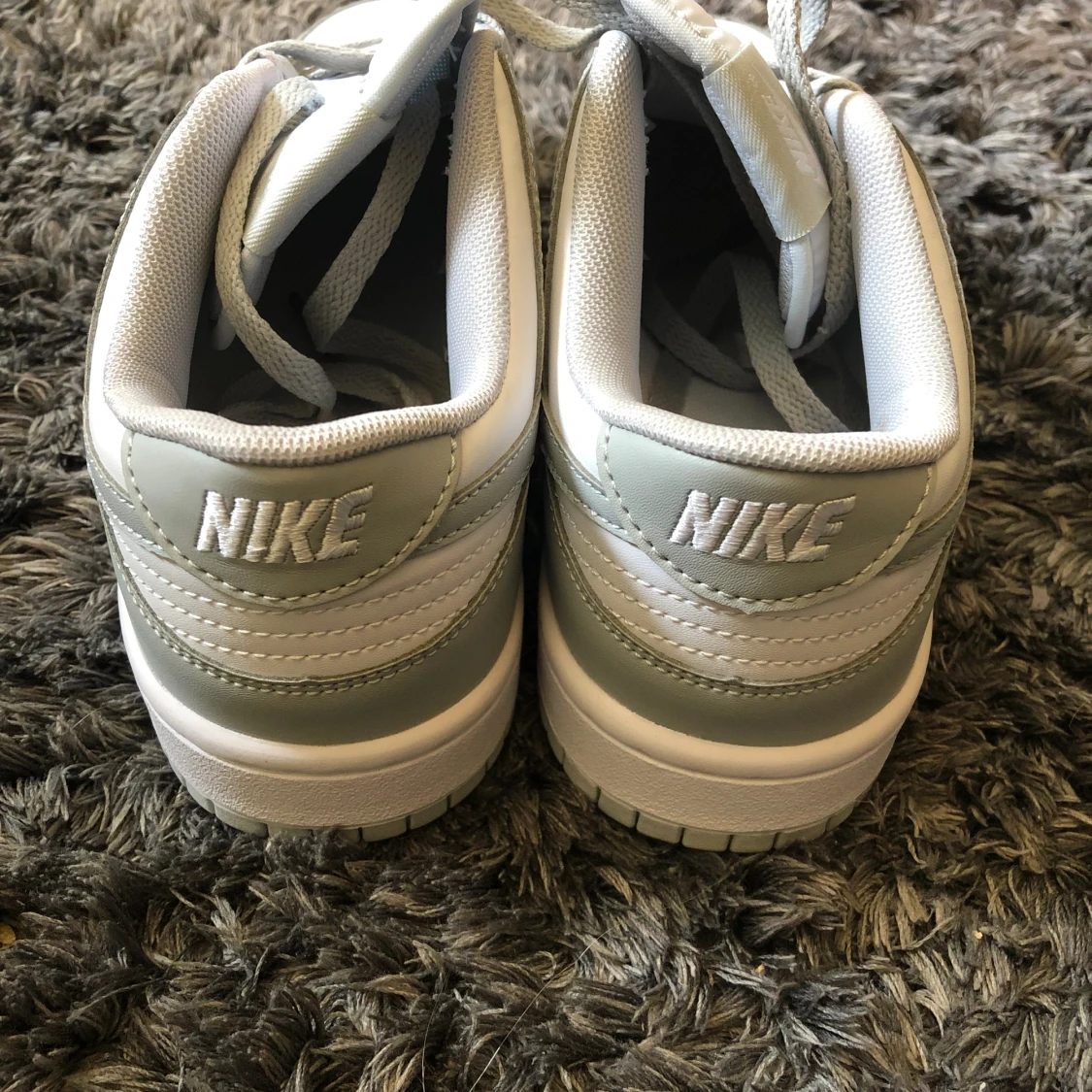 Grå Nike Dunks, storlek 38 - 92