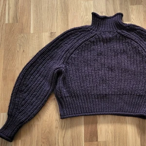 Stickad tröja - Varm och go tröja, fint skick!