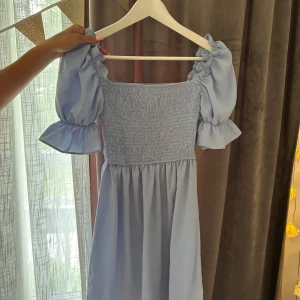 Klänning  - Jätte söt blå sommar klänning 
