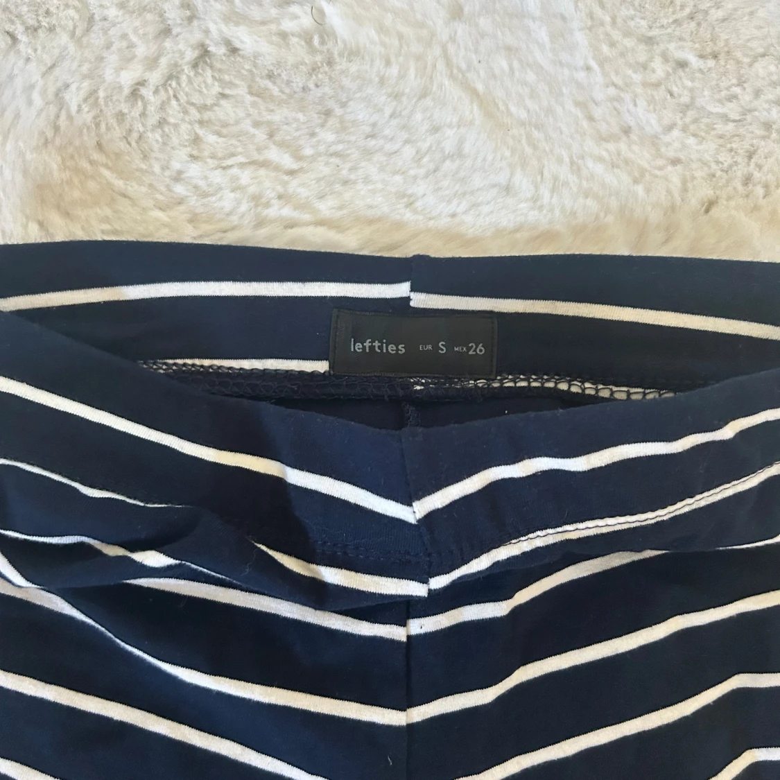 Vitt Randiga mjukis shorts  - 90