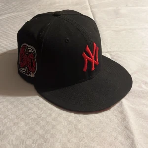New era new york yankees keps - Nästan oanvänd new york yankees keps