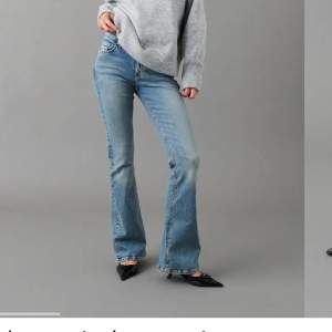 Bootcut jeans ifrån !❤️ uppsprättade längst ner så passar nån mellan 170-173