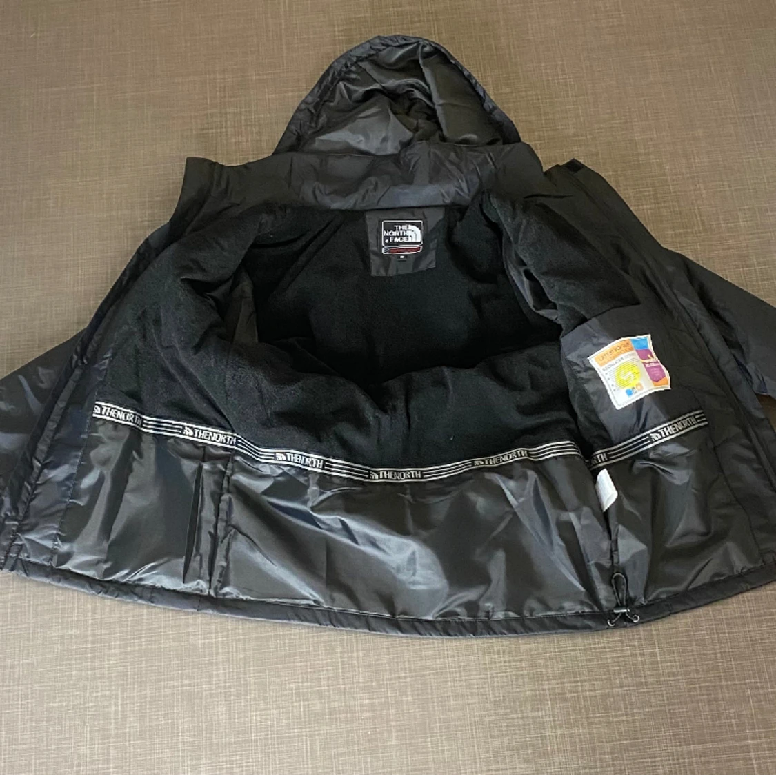 North the race jacka  - 2