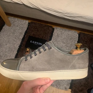 Lanvin  - Uk 8 unik färg skick 8/10