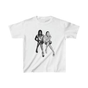 Säljer den här fina t-shirten med Kate moss och Naomi campbell på. Säljer då den inte kommer till användning ❤️