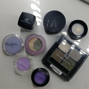 Ögonskuggspaletter - Jättefina ögonskuggor, som inte kommer till användning. Tryck gärna på "köp nu" ❣️ Kan tänka mig att sälja st, men helst paketpriset för alla! Pris kan diskuteras 💞 skriv privat för bättre bilder mm. 