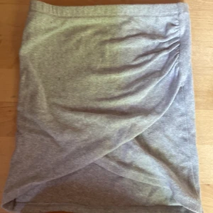 Grå kjol - Grå kjol från bik bok storlek: S