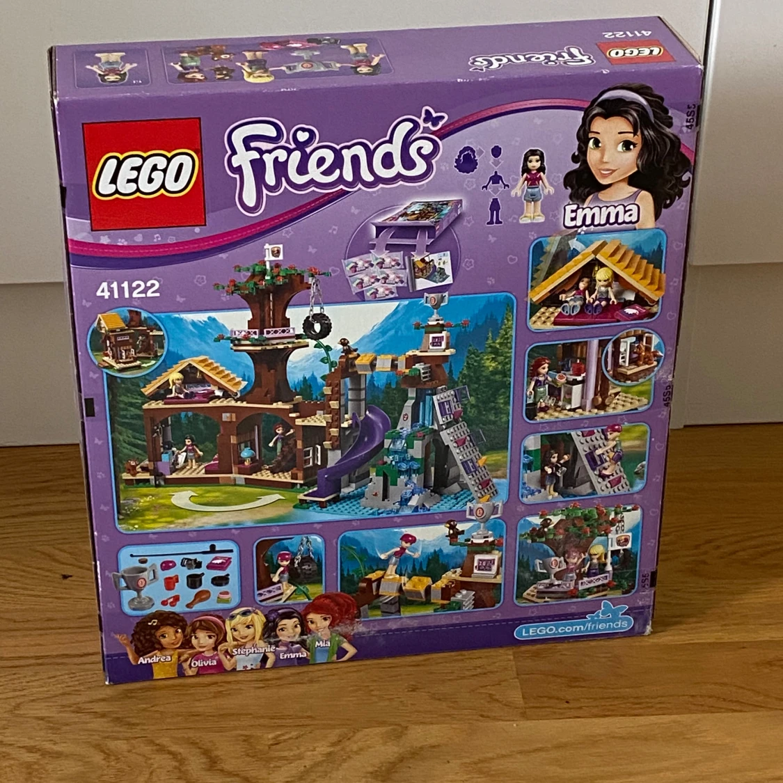 Lego friends trädkojan  - 90