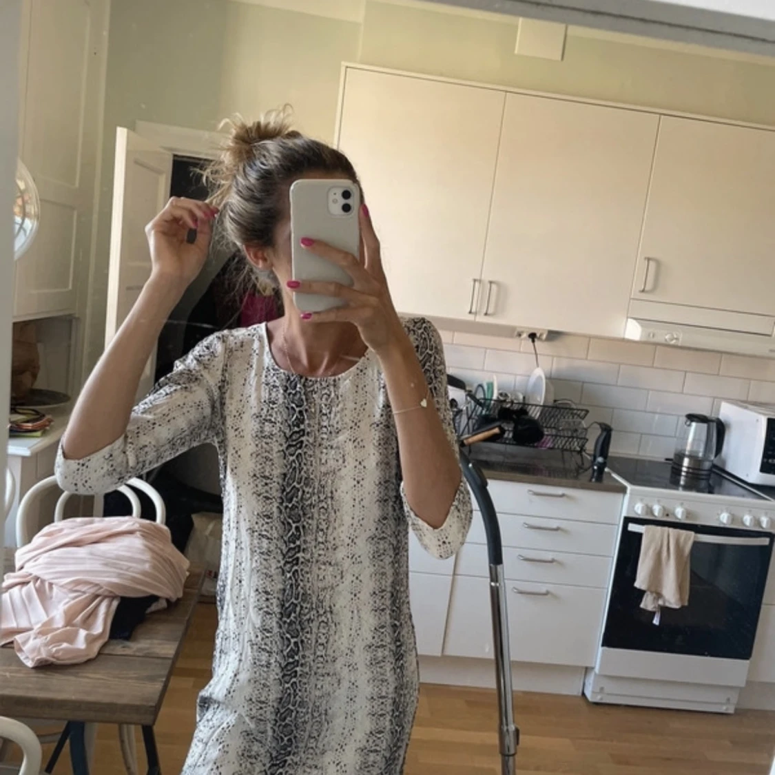 Djurmöstrad klänning