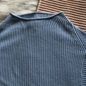 Ljusblå tröja  - Bra skick