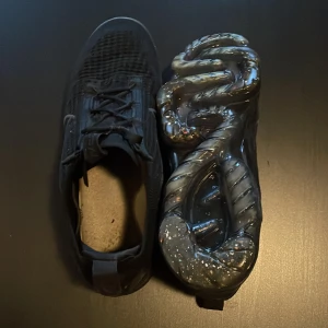 Nike vapormax 2021fk - Nike vapormax 2021 fk St: 40 men passar på 41 I bra skick  Man får med original kartongen till skorna