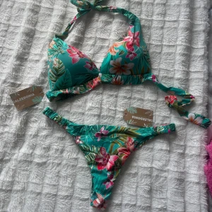 Calzedonia bikini  - Helt ny och oanvänd, nypris runt 800kr