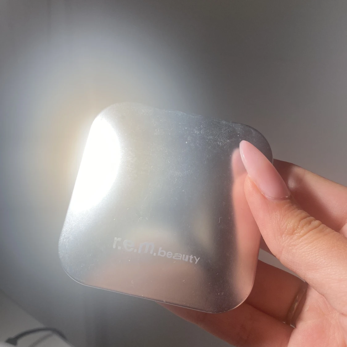 Rem beauty highliter - 90