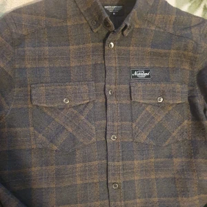 Norrlands skjorta  - Jätte fin Norrlands skjorta storlek M. Pris 250 Kr.