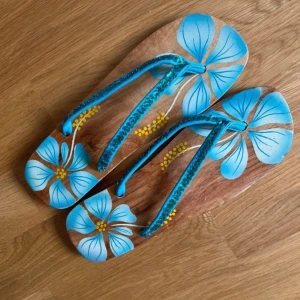 flip flops i trä - såå coola flip flops! perfekt nu på sommaren