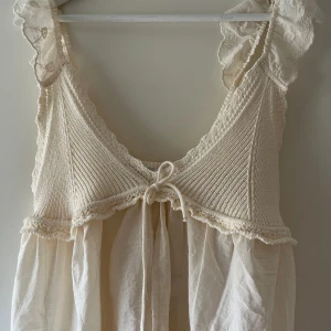 Topp från zara  - Prislappen sitter fortfarande kvar! Storlek M