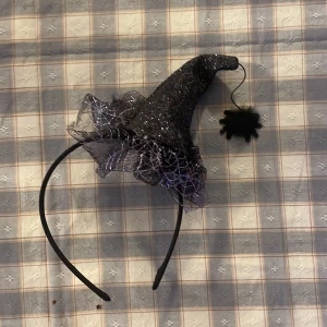 Halloween diadem 🎃  - Skriv om du har frågor!