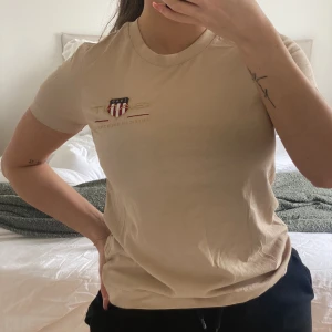 Gant  - Tshirt i märket gant, aldrig använt 