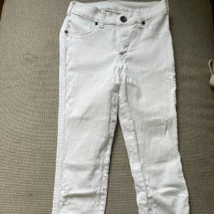 Skinny jeans  - Knappt använda, högmidjade 