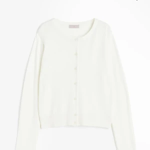 Vit kofta - Fin vit kofta från hm knappt använd💕