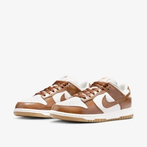 Nike dunk brown - Helt nya, ej använda  köpt för 2000kr men för små för mig. 