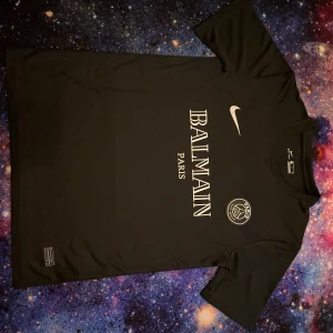 Psg x balmain - Storlek small , oanvänd 