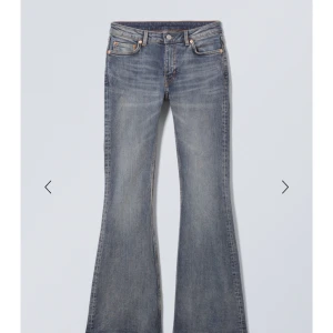 Jeans - Skit snygga jeans från weekday, knappt använda💘