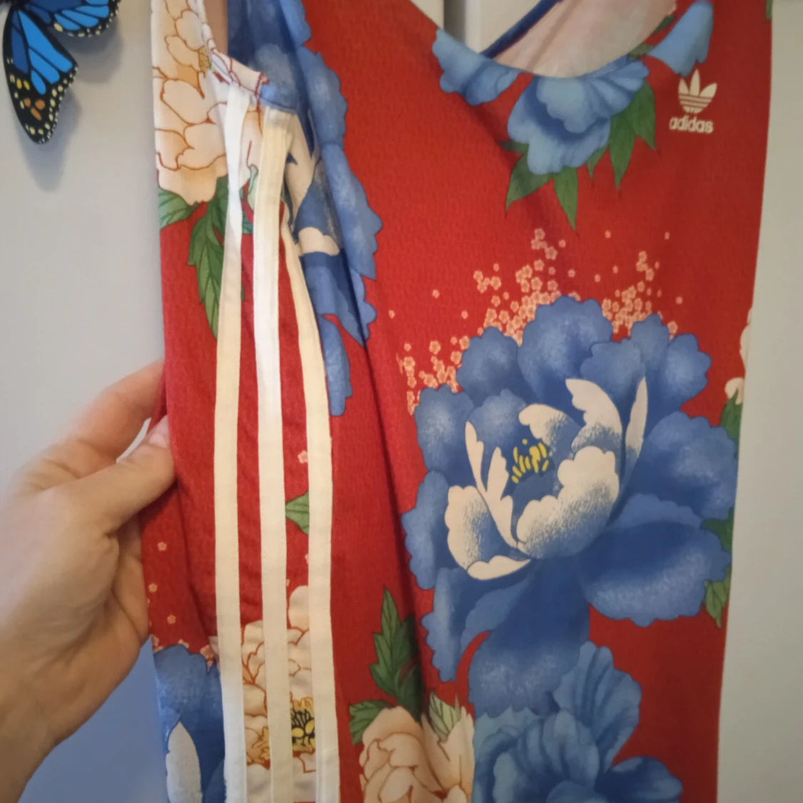 Jättefin adidasklänning - 91