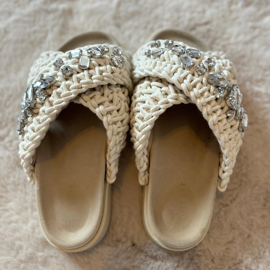 Inuikki tofflor - 90