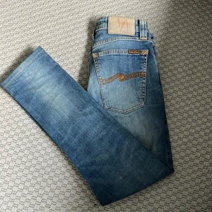 Nudie Jeans  - Omsydda Nudie Jeans passar 140-145 cm. Midjestorleken är 24 Bra skick.   Priset går och diskutera. 