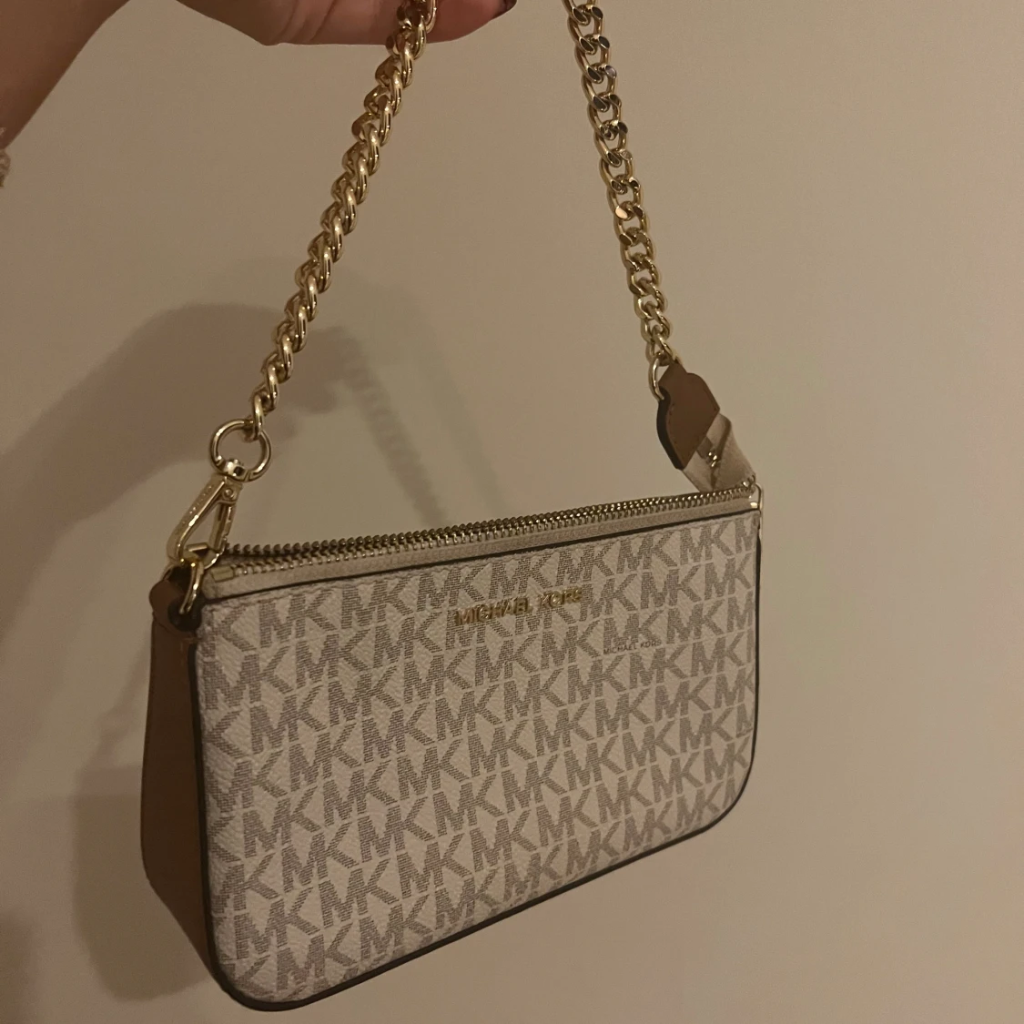 Michael Kors väska  - 90