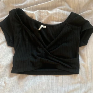 Svart topp - Söt svart topp. Aldrig använt