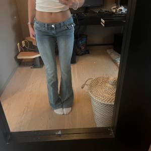 Helt nya jeans från true religion! Säljer då jag köpte två par i olika storlekar men tappa bort retursedeln…  Köpte för 1500! 