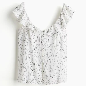 hm volang topp - säljer denna fina volang topp från hm. precis som ny