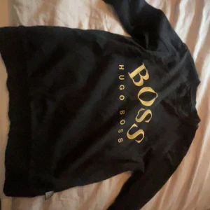 Hugo boss tröja - Hugo boss sweatshirt, skick 9/10.