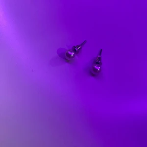 Örhängen  - Söta örhängen aldrig använda 