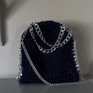 Falabella väska - KÖP FÖR 349kr VID SNABBT KÖP! Fin väska från Stazzi Remake💞! Använd 3ggr, inga defekter. Köpt för 650kr💞